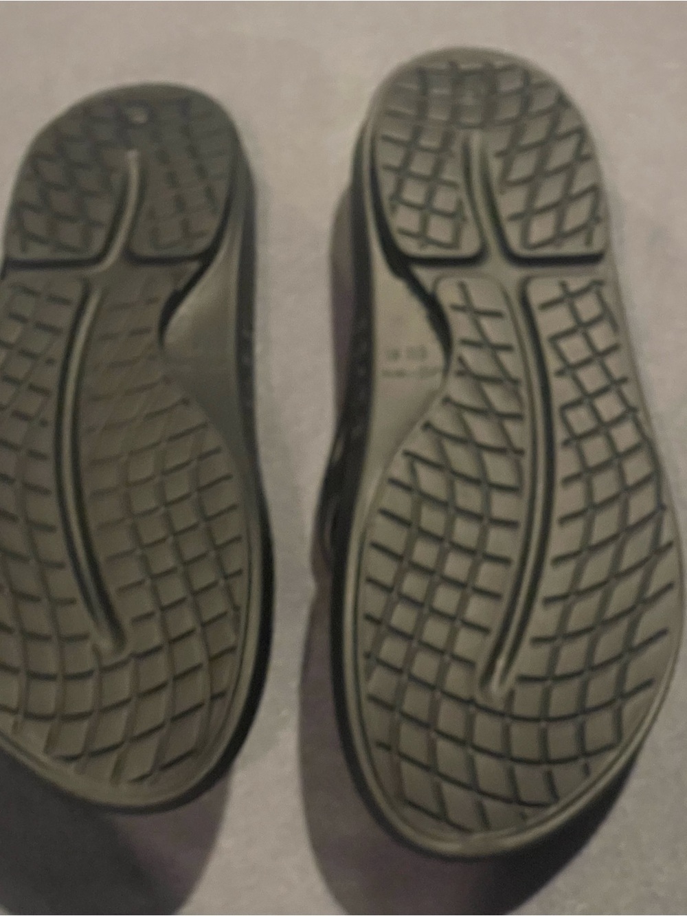 Oofos thong sandals mens 12 NWOT - Picture 8 of 11